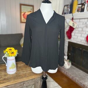Mossimo Supply black v neck blouse